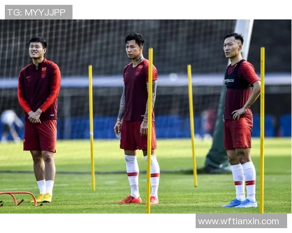 国足球星全力备战强化训练展现拼搏精神助力球队再创辉煌 国足球星全力备战强化训练展现拼搏精神助力球队再创辉煌